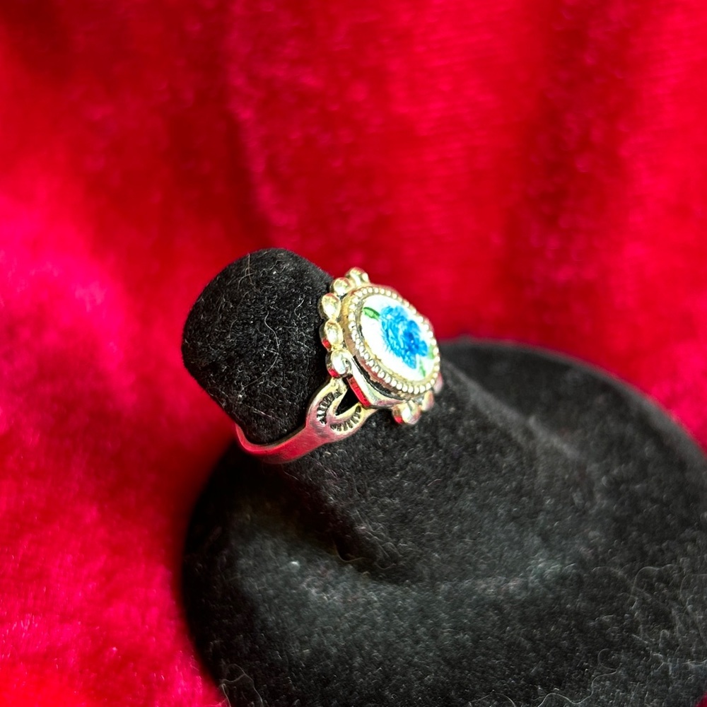 VINTAGE FLORAL CAMEO RING STERLING SILVER RING - Picture 3 of 4